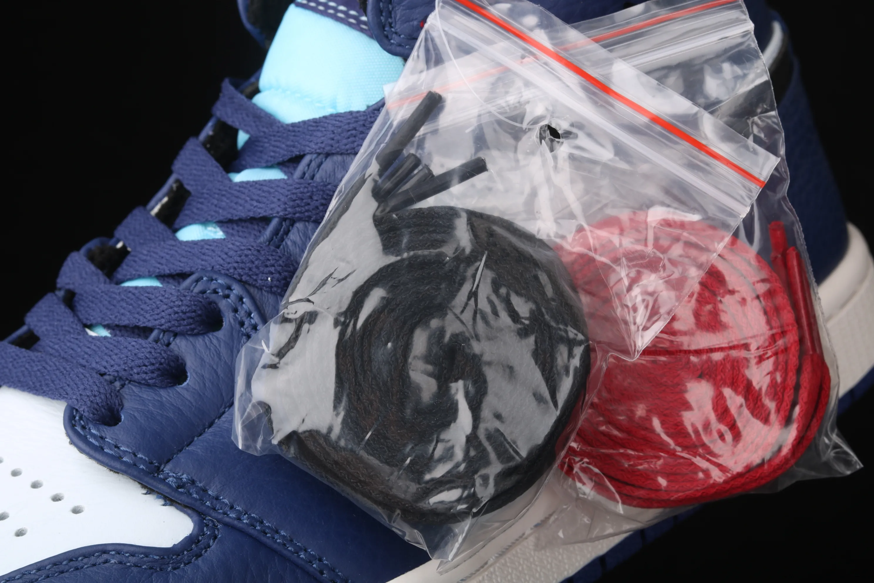 All categories Air Jordan Jordan series basketball shoes Air Jordan 1 Mid Air Jordan 1 Mid AJ1 Joe 1 mid-top‌full head layer‎cultural basketball‌ball‎shoes 852542-400